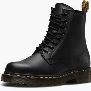 Dr. Martens• 1460 Smooth Leather Lace Up Boots• Size: 7•